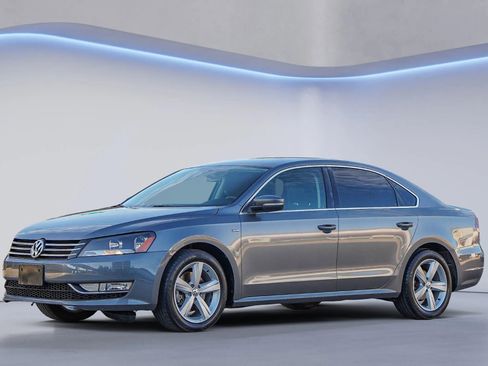 Used 2015 Volkswagen Passat 1.8T S image 16