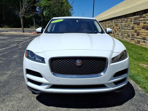 Used 2017 Jaguar F-PACE Premium AWD/4WD image 3