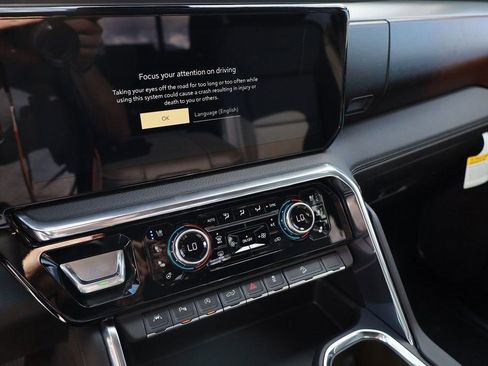 New 2026 GMC Sierra 1500 Denali w/ Technology Package AWD/4WD image 15