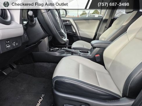Used 2017 Toyota RAV4 Limited image 19