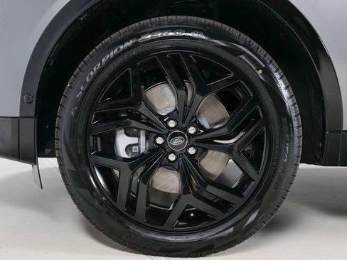New 2026 Land Rover Discovery Sport Landmark AWD/4WD image 9
