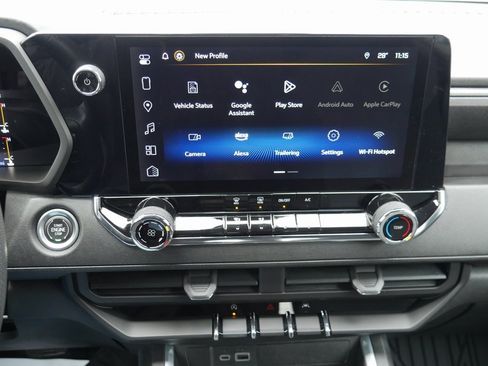 Used 2023 Chevrolet Colorado Trail Boss w/ Technology Package image 15