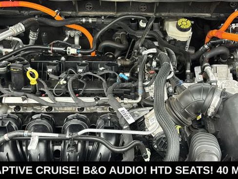 Used 2022 Ford Escape SEL w/ Technology Package FWD image 33