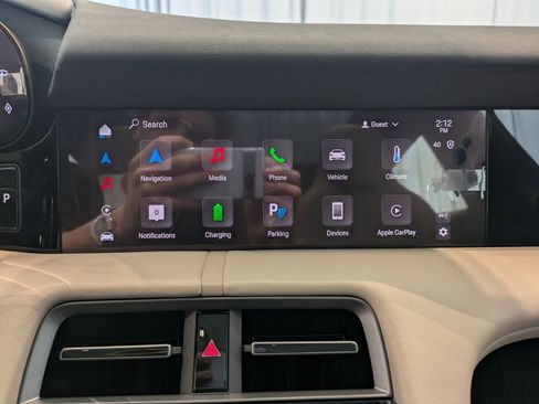 Used 2025 Porsche Taycan image 21