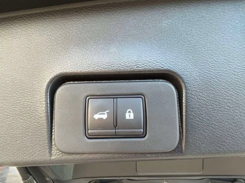 Used 2023 Nissan Rogue SL w/ SL Premium Package FWD image 11