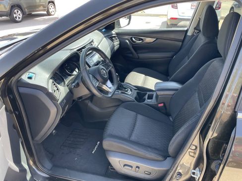 Used 2017 Nissan Rogue SV AWD/4WD image 12