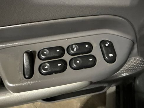 Used 2001 Ford Explorer Sport Trac 4x4 image 6