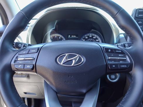 Used 2021 Hyundai Kona Limited AWD/4WD image 15