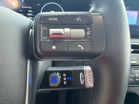 Used 2026 Hyundai Palisade SEL FWD image 16
