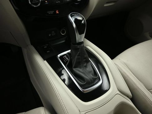 Used 2020 Nissan Rogue Sport SL w/ Premium Package FWD image 18