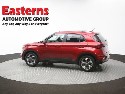 Used 2024 Hyundai Venue Limited FWD image 61