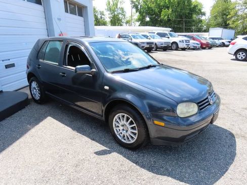 Used 2004 Volkswagen Golf GLS FWD image 3