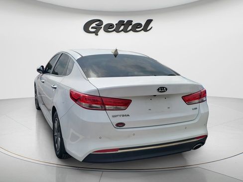 Used 2017 Kia Optima LX FWD image 3