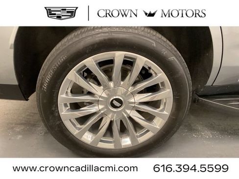 Certified 2024 Cadillac Escalade Premium Luxury AWD/4WD image 35