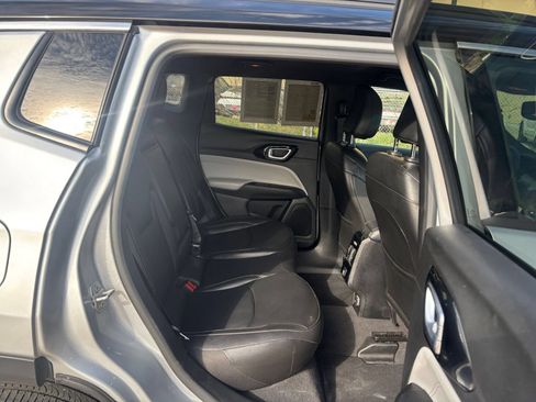 Used 2025 Jeep Compass Limited AWD/4WD image 27