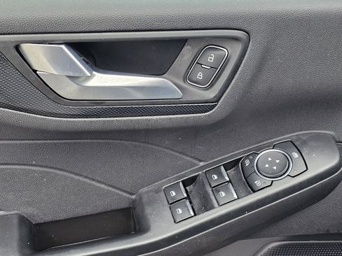 Used 2024 Ford Escape ST-Line image 15