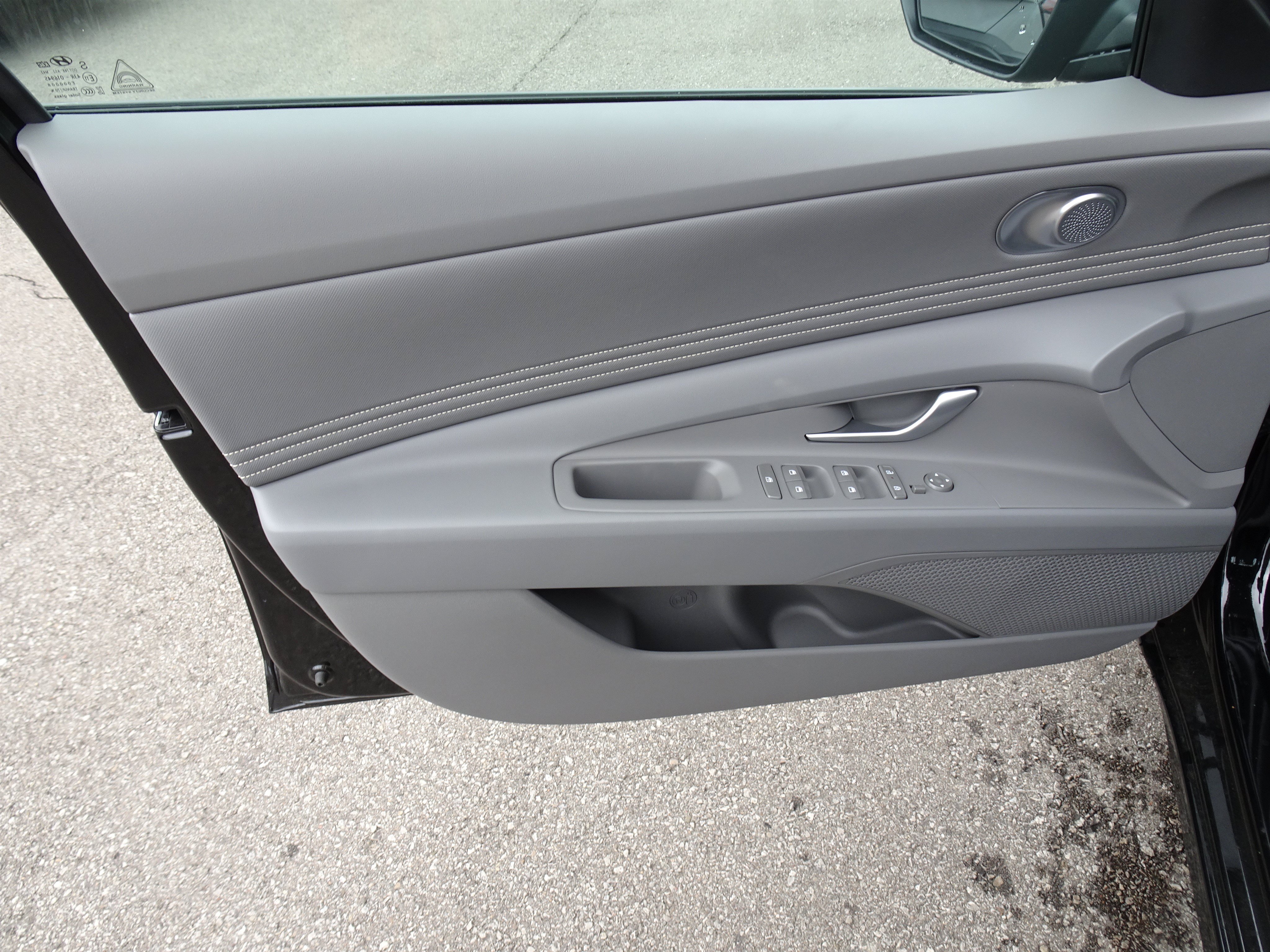 New 2026 Hyundai Elantra Sport FWD image 12