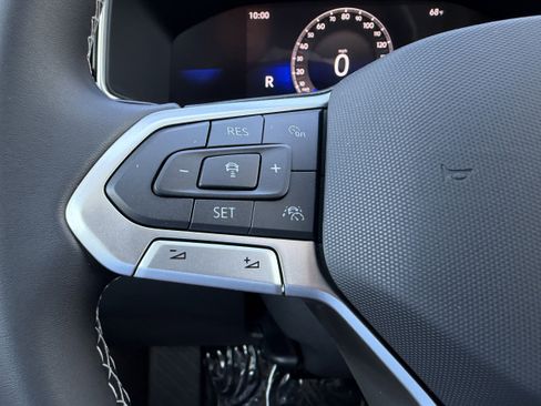 New 2026 Volkswagen Taos SE image 27