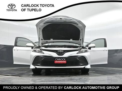 Used 2018 Toyota Camry LE image 44
