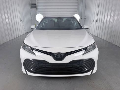 Used 2019 Toyota Camry LE FWD image 2