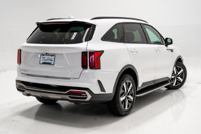 Used 2023 Kia Sorento EX w/ Panoramic Sunroof Package FWD image 34