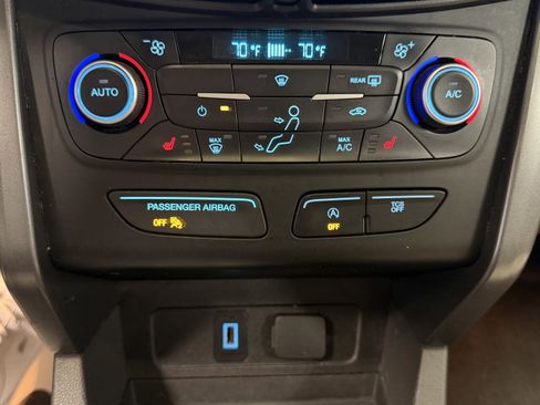 Used 2018 Ford Escape SEL image 9
