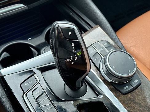 Used 2018 BMW 530e image 23