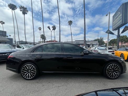 Used 2021 Mercedes-Benz S 580 4MATIC Sedan image 4