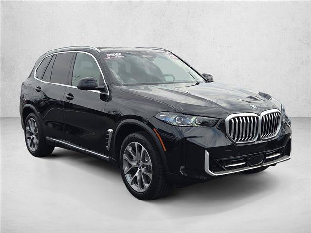 Certified 2026 BMW X5 sDrive40i w/ Premium Package RWD image 3
