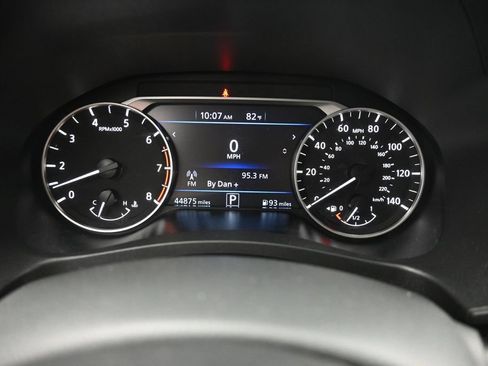 Used 2025 Nissan Altima 2.5 SV FWD image 11