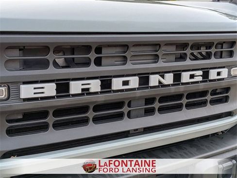 Used 2023 Ford Bronco Black Diamond image 9