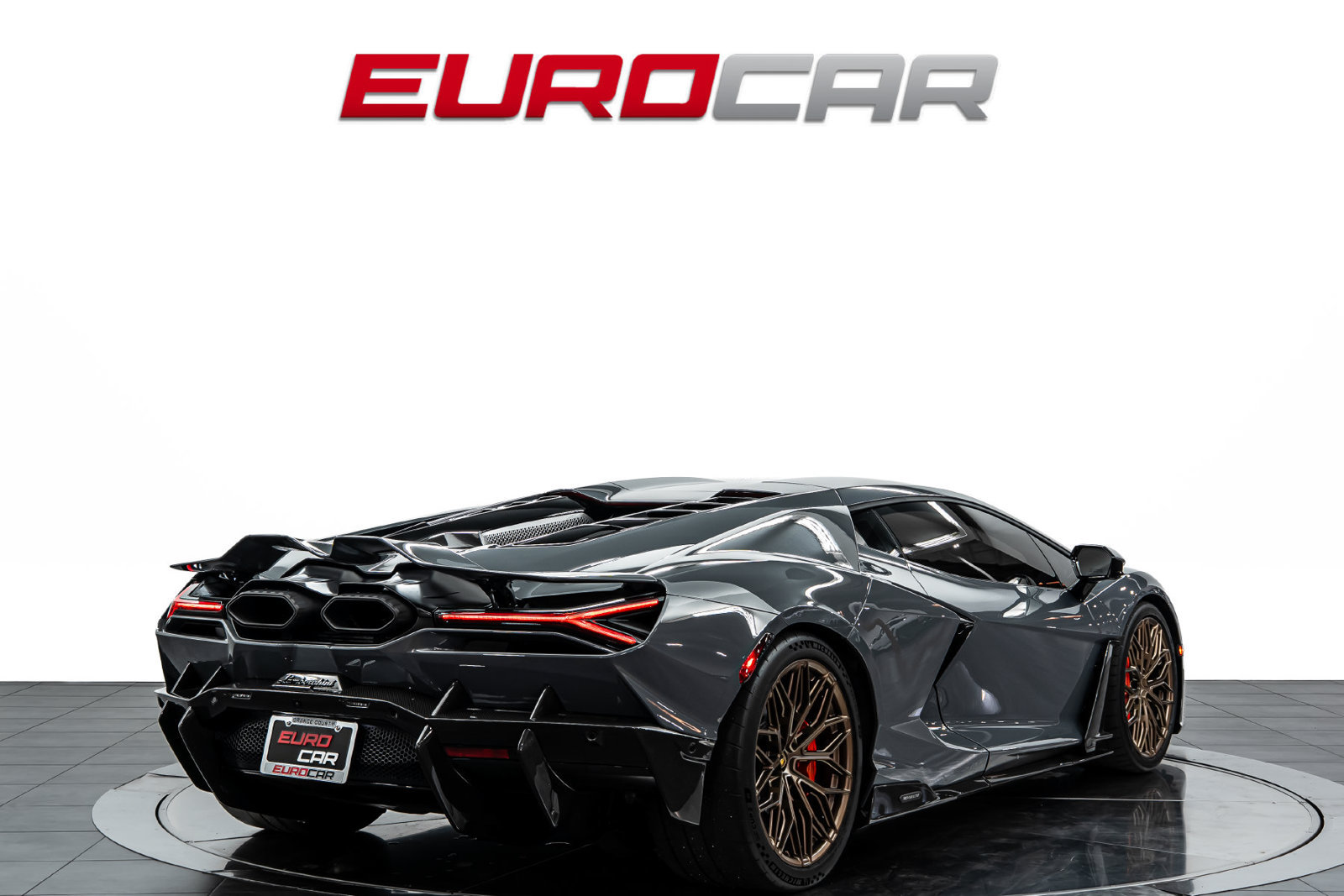 Used 2025 Lamborghini Revuelto AWD/4WD image 5