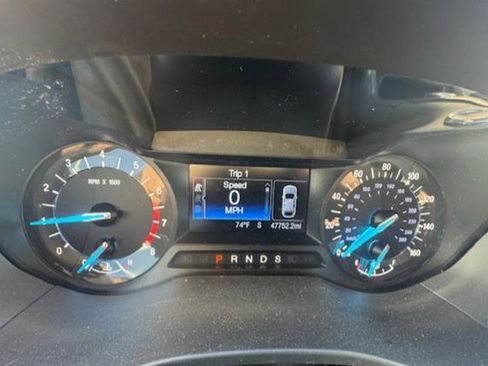 Used 2017 Ford Fusion SE image 13