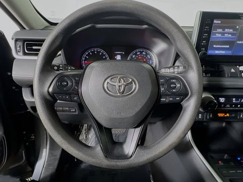 Used 2019 Toyota RAV4 XLE w/ Convenience Package FWD image 18