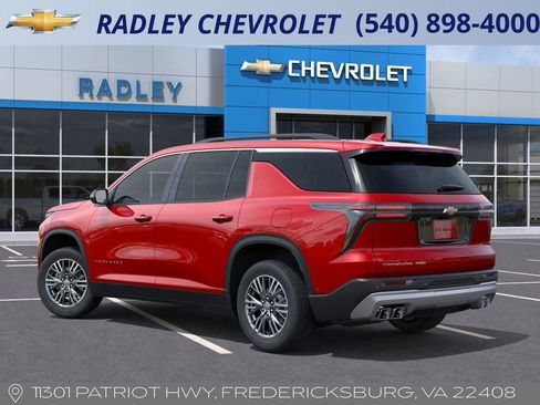 New 2026 Chevrolet Traverse LT w/ Driver Confidence Package image 3
