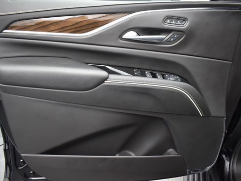 Certified 2024 Cadillac Escalade Sport Platinum w/ LPO, ONYX Package image 11