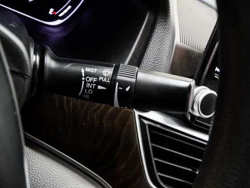 Used 2020 Honda Accord EX image 34