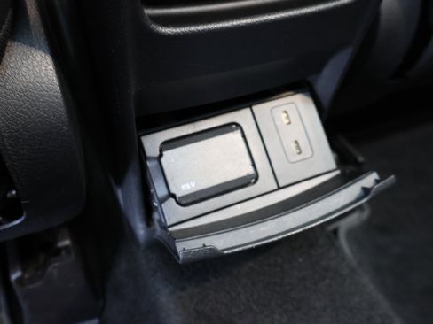 Used 2022 Mercedes-Benz GLB 35 AMG 4MATIC image 38