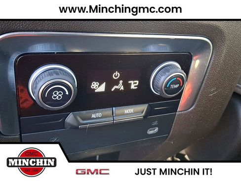 Used 2022 Chevrolet Tahoe LT image 22