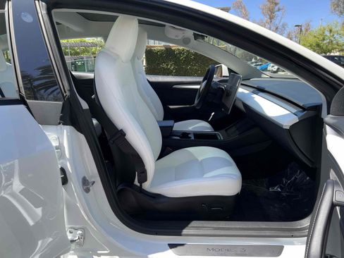Used 2023 Tesla Model 3 Standard Range image 29