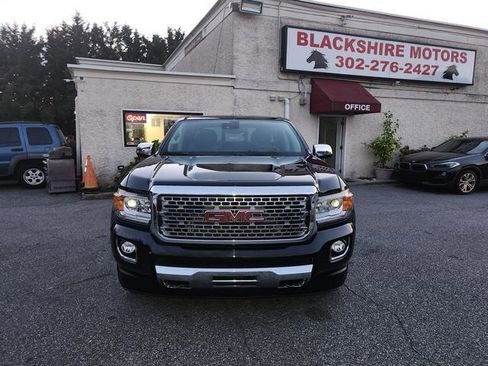 Used 2018 GMC Canyon Denali image 2