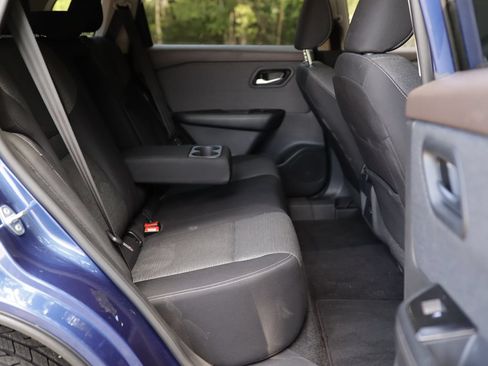 Used 2023 Nissan Rogue SV FWD image 24