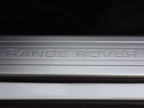 Used 2016 Land Rover Range Rover Sport HSE image 24