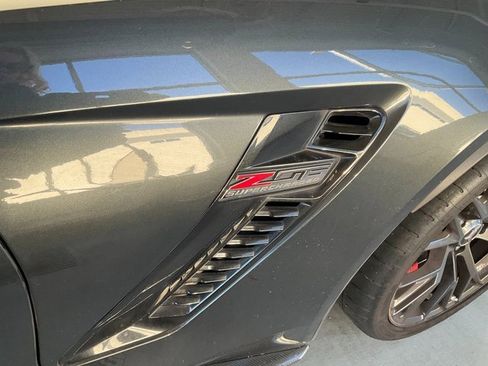 Used 2018 Chevrolet Corvette Z06 image 7