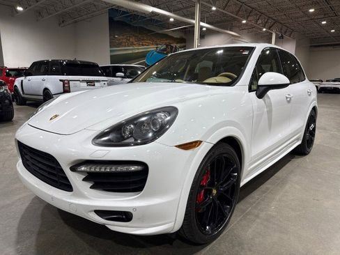 Used 2013 Porsche Cayenne GTS image 23