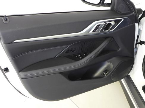 Used 2023 BMW i4 eDrive40 RWD image 11