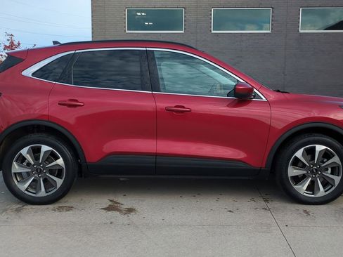 Certified 2023 Ford Escape Platinum w/ Premium Technology Package image 8