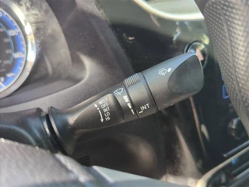 Used 2019 Toyota Corolla LE image 16