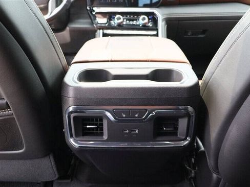 Used 2024 GMC Sierra 2500 Denali Ultimate AWD/4WD image 29