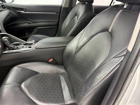 Used 2018 Toyota Camry XSE image 26